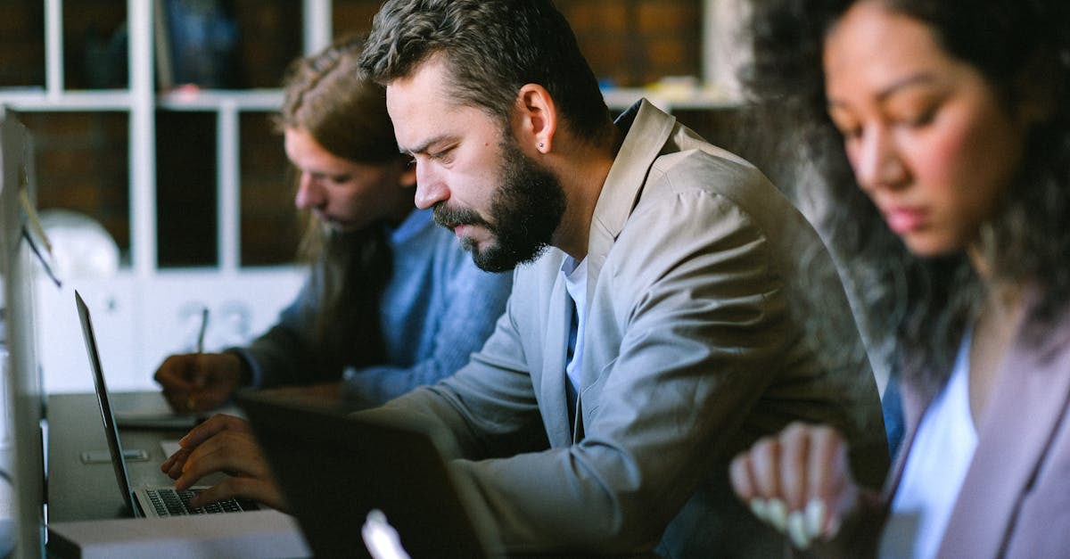 铁盒铁塔猫奶油爆珠:股票平台开户